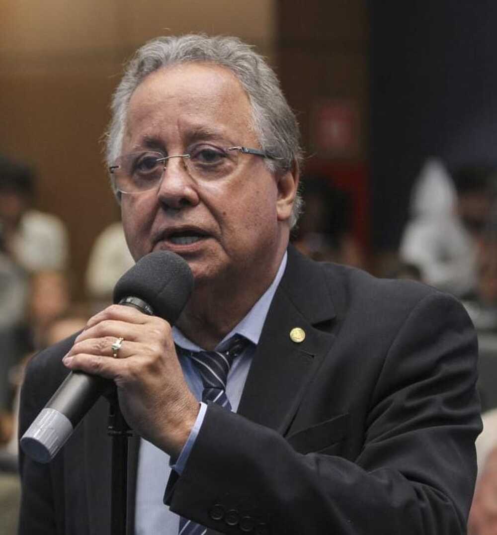 Deputado vai sugerir a LIESA que Carnaval de 2026 tenha mais três escolas no Grupo Especial 