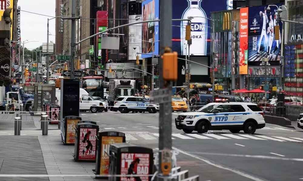 Polícia de Nova York esvazia Times Square