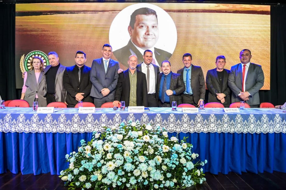 Câmara de Araruama celebra a atuação de trabalhadores e fortalece vínculos com a população em solenidade de entrega de honrarias