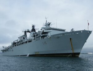 Brasil avança para adquirir navio de guerra britânico em operação internacional