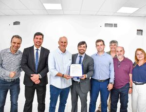 Tande Vieira lança REGIN 2.0 e facilita abertura e renovação de empresas em Resende