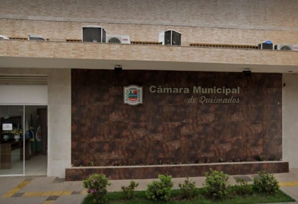 Câmara de Queimados aprova aumento de 60% na taxa de iluminação pública