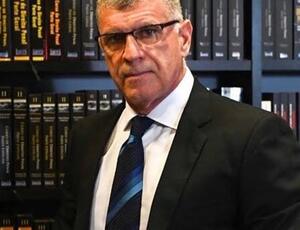 Secretário de Zema, Autor de mais de 20 livros consagrados de Direito Penal emerge como aposta do Novo ao Palácio das Laranjeiras