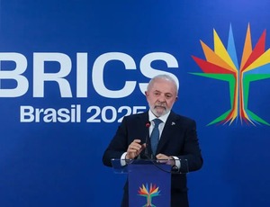 Lula articula reunião extraordinária dos Brics contra tarifas dos EUA