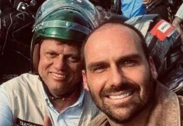 Insatisfeito com Tarcísio, Eduardo fala em lançar candidatura independente em 2026