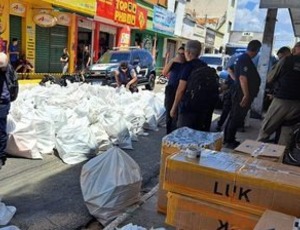 Anatel, Receita Federal e polícia do Piauí apreendem toneladas de produtos piratas