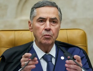 ‘Empurraremos extremismo para a margem da história’, diz Barroso na véspera de julgamento de Bolsonaro