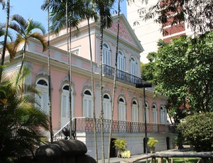 Democracia, soberania e segurança pública são destaques em atividades online e gratuitas da Fundação Casa de Rui Barbosa