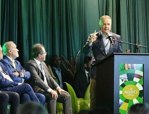 Transnordestina é exemplo de ação em busca do baixo carbono, diz Renan Filho