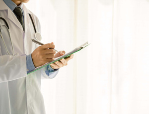 Cirurgia plástica e imunidade: cuidados essenciais para evitar complicações em tempos de pandemia e gripe