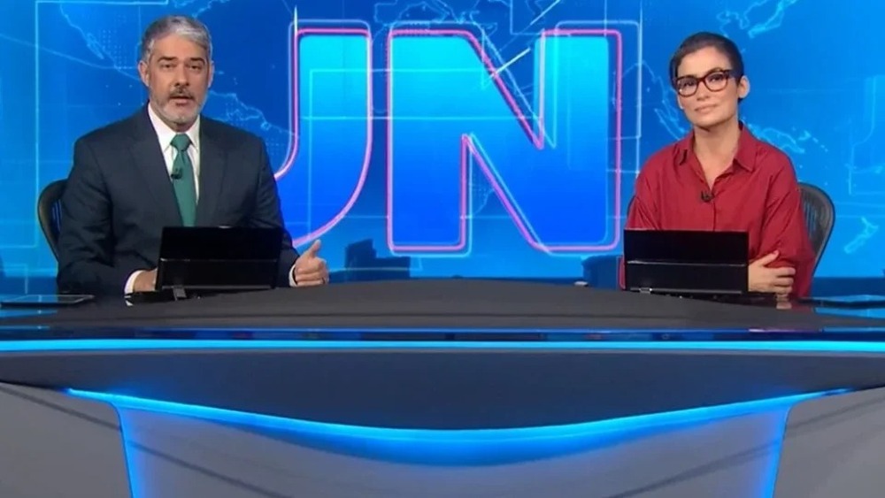 William Bonner deixa o Jornal Nacional em novembro; César Tralli assume bancada