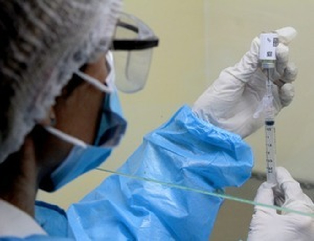 Vacina do HPV em mulheres adultas: até que idade tomar?