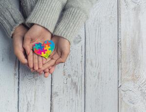 Rio ganha programa de cuidado e orientação a pais e mães atípicos
