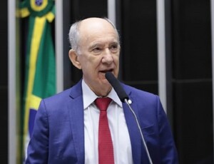 Rui Falcão leva caso ao STF e acusa Tarcísio de tentar agir politicamente durante julgamento