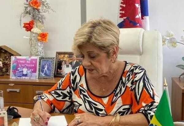 Defesa do consumidor da CMRJ cobra logomarca das empresas de energia nos postes