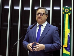 Câmara aprova projeto que proíbe cobrança para sindicatos na folha de aposentados do INSS