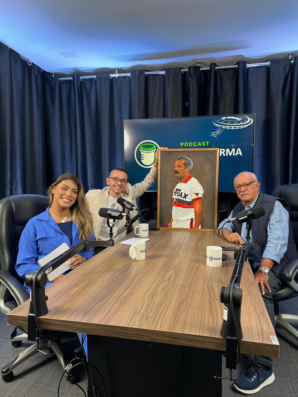 Recordista de jogos pelo Flamengo, Junior visita Museu da Suderj e fala da carreira em podcast