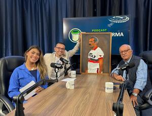 Recordista de jogos pelo Flamengo, Junior visita Museu da Suderj e fala da carreira em podcast