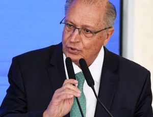Alckmin diz que ‘indulto é golpismo de marcha ré’ após evento com Tarcísio em SP