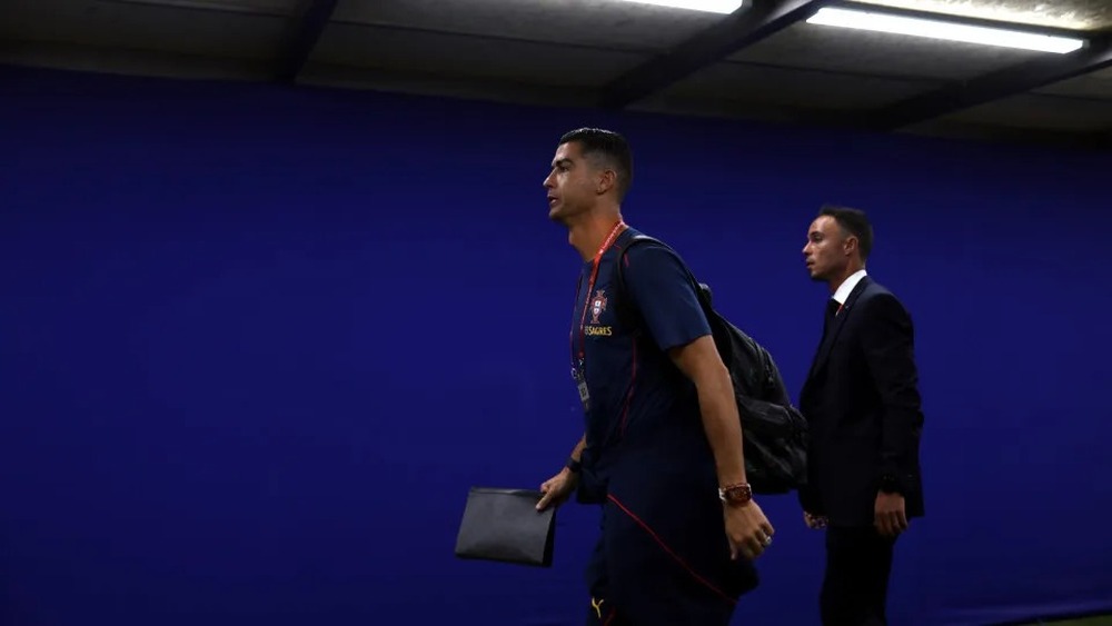 Cristiano Ronaldo supera Lionel Messi e está a um passo de novo recorde