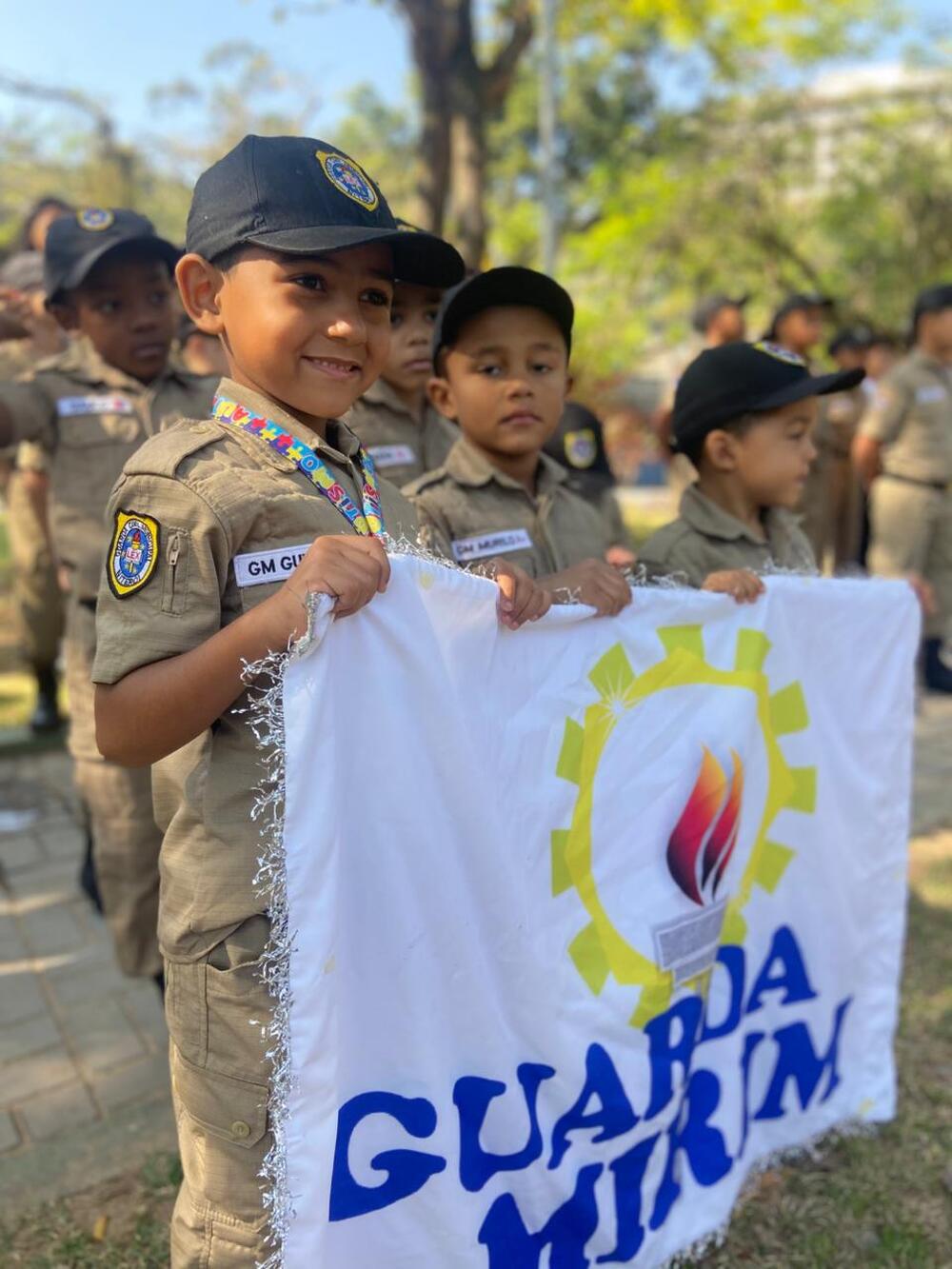 Nikitinhos encantam no desfile de 7 de setembro em Niterói 