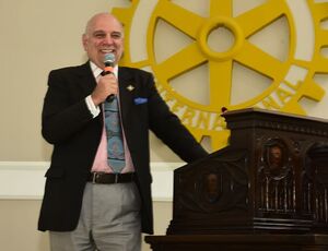 Cesar Romão realiza palestra no Rotary Club São Paulo