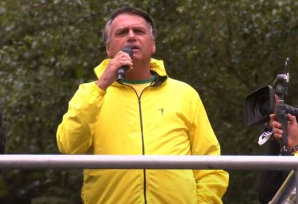 CCJ define que não votará anistia que inclua Jair Bolsonaro