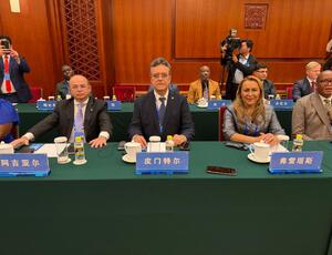 Unaleanos participam do 2025 Legislators Forum for Friend Exchanges na China