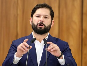 Presidentes de Chile e Colômbia , Boric e Petro se manifestam parabenizando a condenação de Bolsonaro