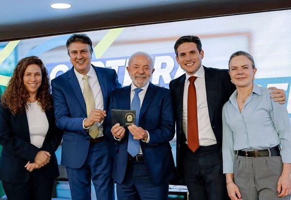 Presidente Lula sanciona lei que cria a Carteira Nacional Docente do Brasil