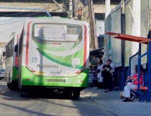 Nova Iguaçu ganha novos abrigos de ônibus em frente à Rodoviária