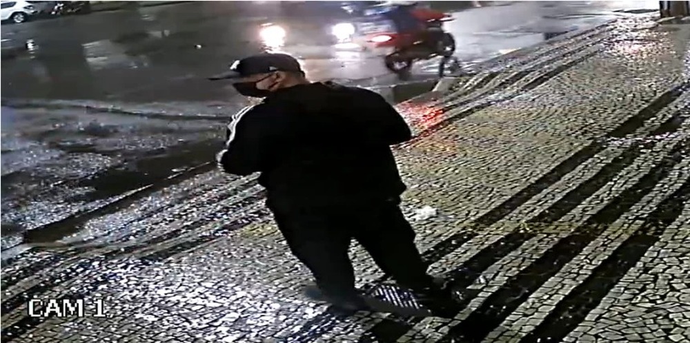 Homem que culpou China pela Covid explode consulado e pega 14 anos de prisão