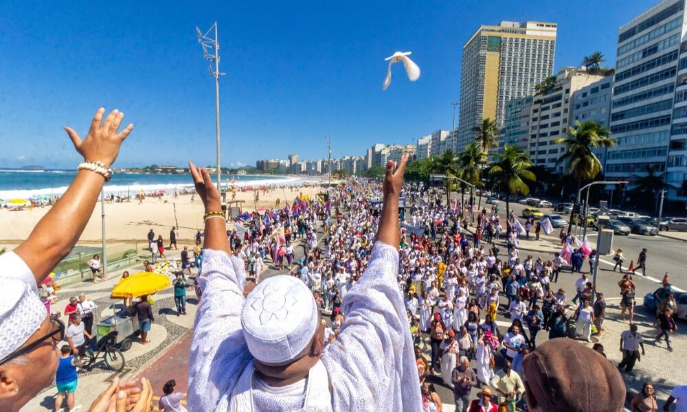 Caminhada da Liberdade Religiosa volta a Copacabana com pesquisa inédita sobre discriminação