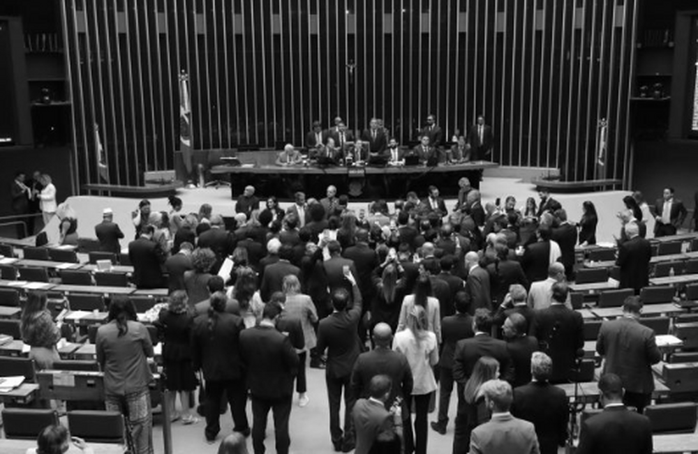 8 de Janeiro Venceu: A Vitória Póstuma dos Golpistas no Congresso Nacional através do projeto de Marcelo Crivella