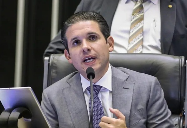 Hugo Motta atropela Alcolumbre e abre crise entre Câmara e Senado