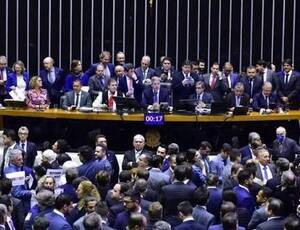 Deputados se retratam após apoio à PEC da Blindagem
