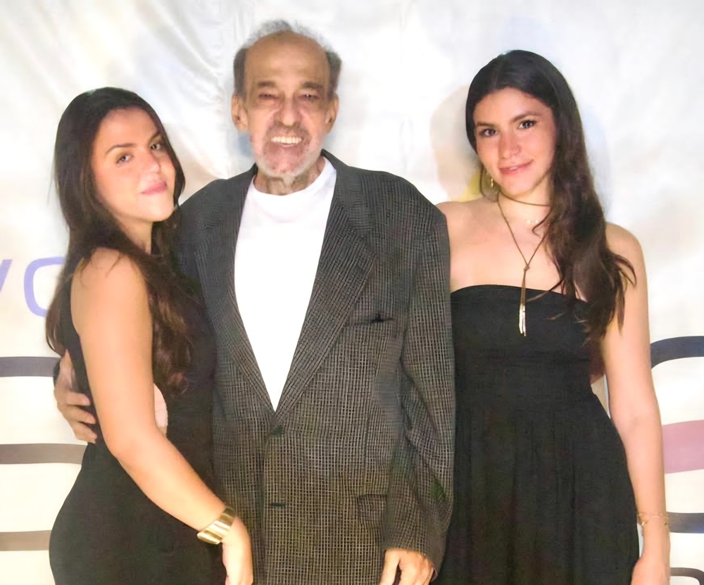 BARRA WORLD PARALISA O RIO: Desfile de Moda Transforma Shopping em Passarela de Luxo!