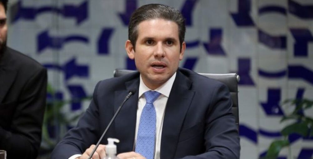 Hugo Motta Rejeita Indicação de Eduardo Bolsonaro Para Liderança da Minoria e Aumenta Pressão Por Cassação