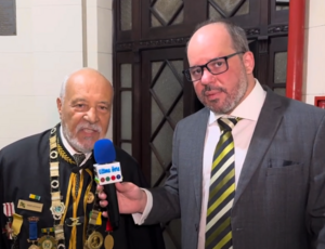 Comendador da Academia Brasileira de Teologia de Letras recebe medalha por expansão educacional internacional