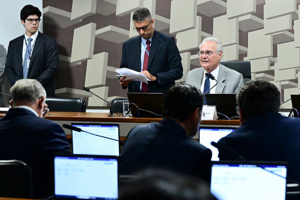 Senado dá primeiro passo para isentar de IR contribuintes com renda mensal de até R$ 5 mil