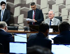 Senado dá primeiro passo para isentar de IR contribuintes com renda mensal de até R$ 5 mil