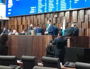 Alerj discute reajuste salarial para auditores da Controladoria