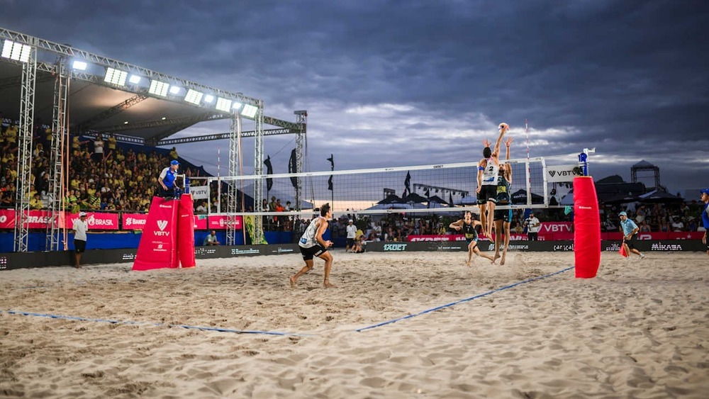 Com apoio do Governo do Estado, Copacabana recebe atletas do vôlei de praia em evento internacional com os melhores do mundo