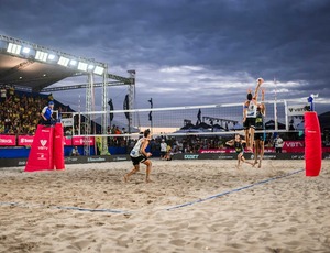 Com apoio do Governo do Estado, Copacabana recebe atletas do vôlei de praia em evento internacional com os melhores do mundo