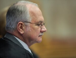 Fachin assume STF com pautas sobre Ferrogrão e vínculo na uberização