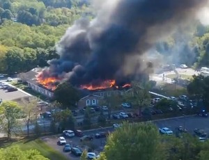 Tiroteio em igreja em Michigan deixa mortos, feridos e incêndio