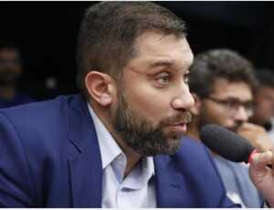 Denúncias de Vitor Duque revelam irregularidades na abertura de capital da Cedae