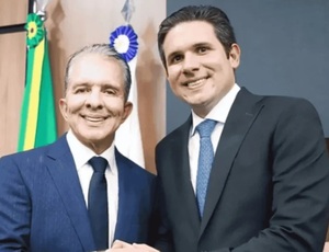 Hugo Motta precisa que Lula apoie seu pai, Nabor Wanderley, candidato ao Senado em 2026