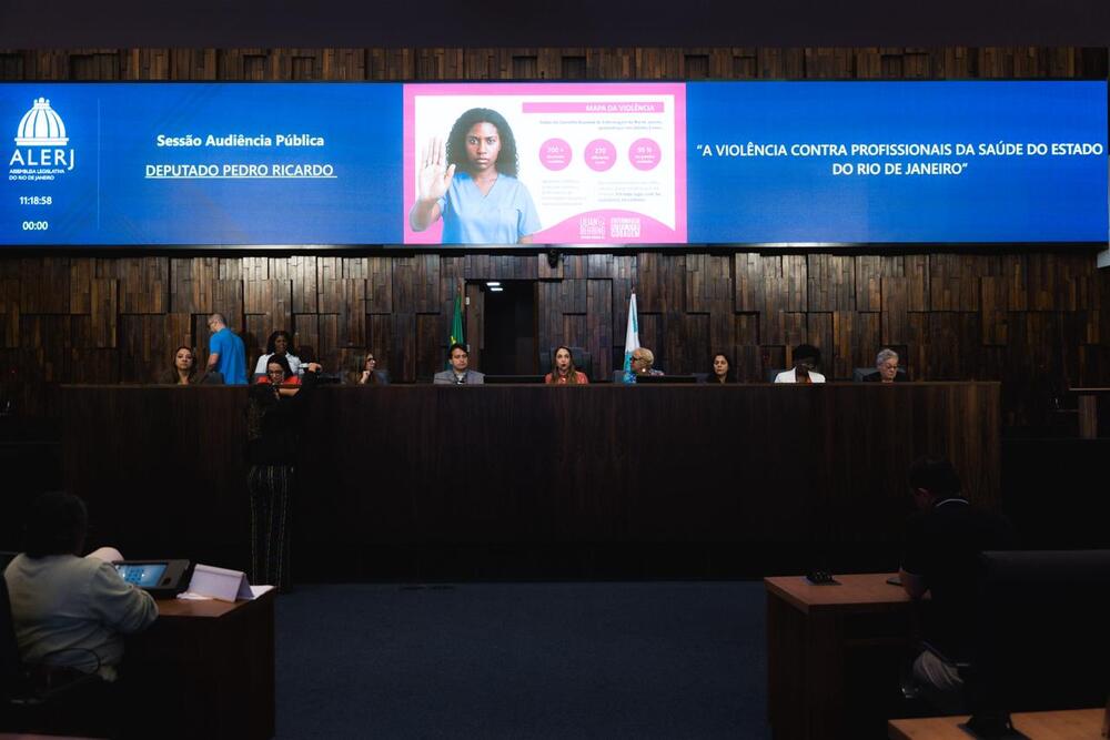 Deputado Dr. Pedro Ricardo preside audiência pública sobre violência contra profissionais de saúde na Alerj
