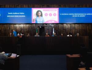 Deputado Dr. Pedro Ricardo preside audiência pública sobre violência contra profissionais de saúde na Alerj